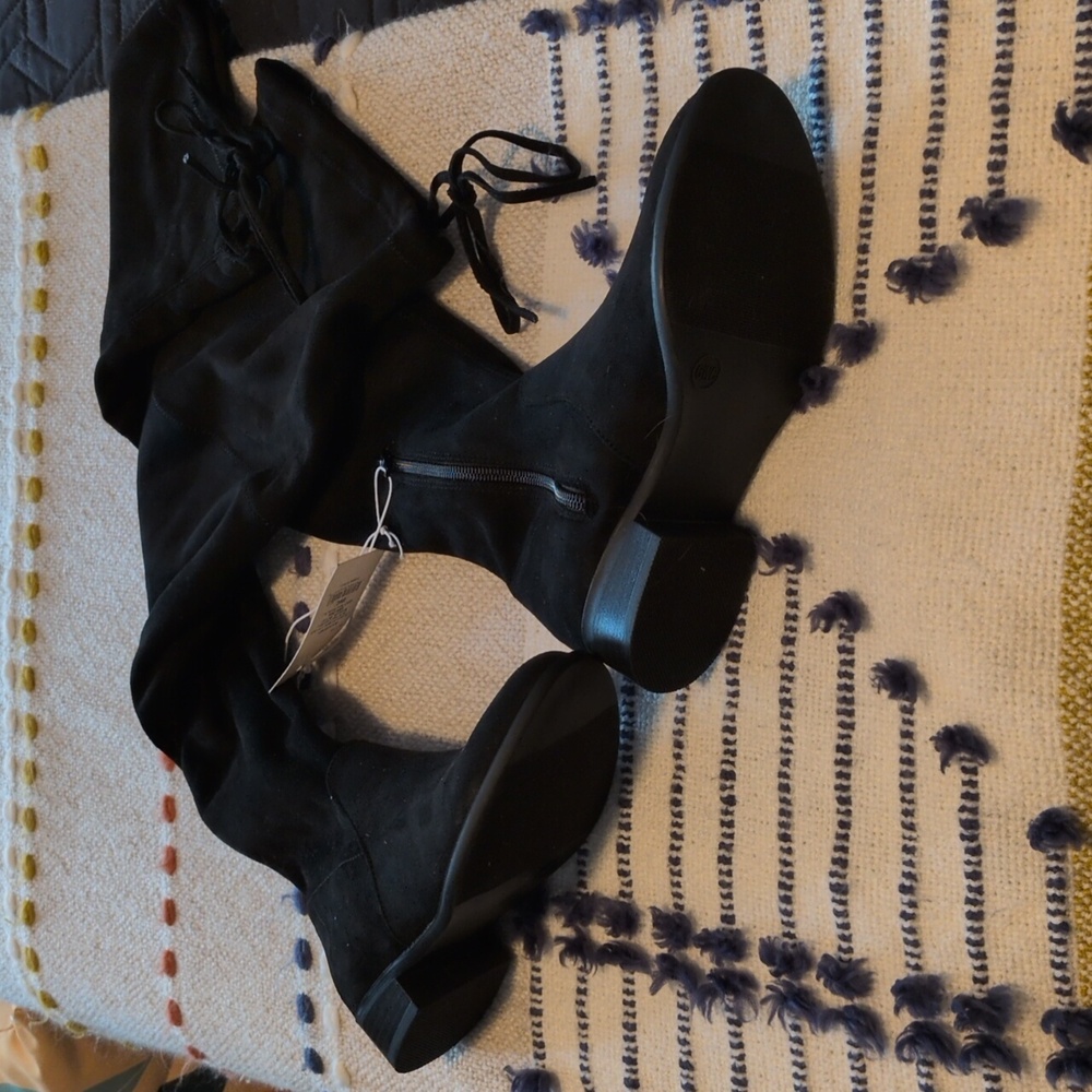 A new day over the knee black boot size 6